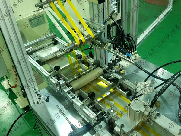 沖壓模貼膜自動(dòng)機(jī)